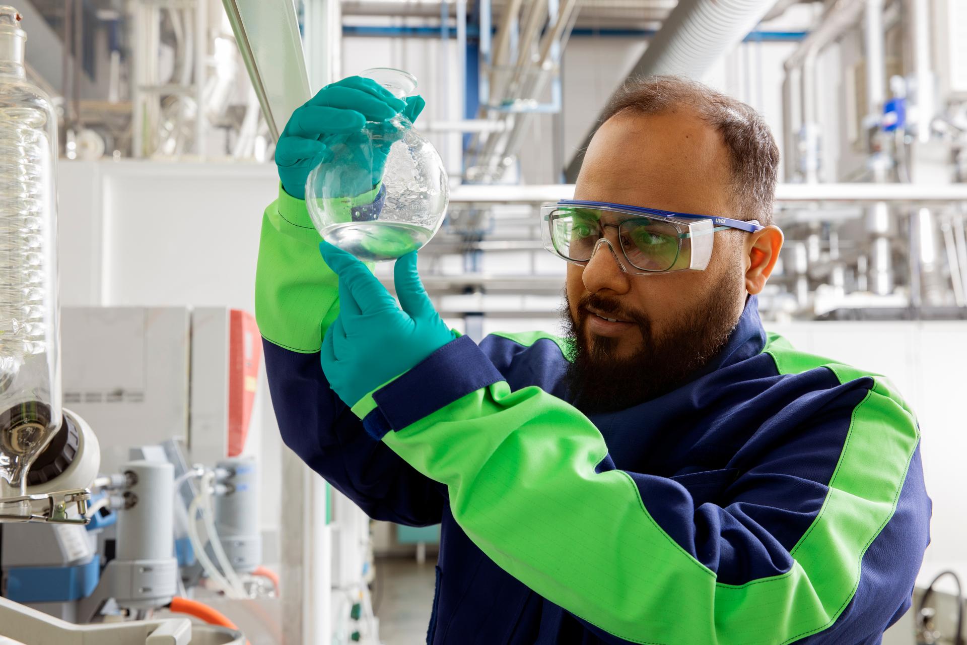 Neste and Chevron Lummus Global are developing a novel technology for processing lignocellulosic waste and residues into renewable fuels